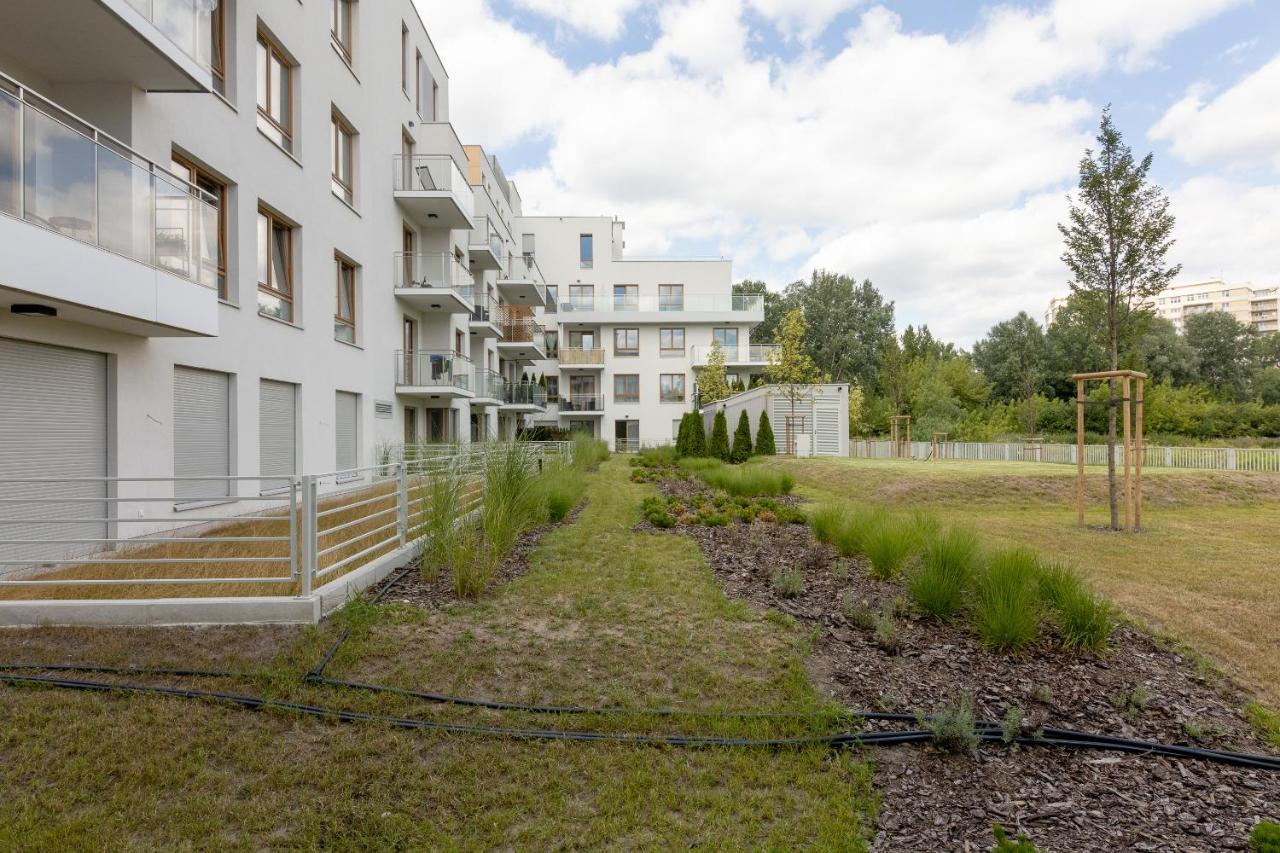 Appartamento Wilanow Gardens With Balcony Varsavia Esterno foto